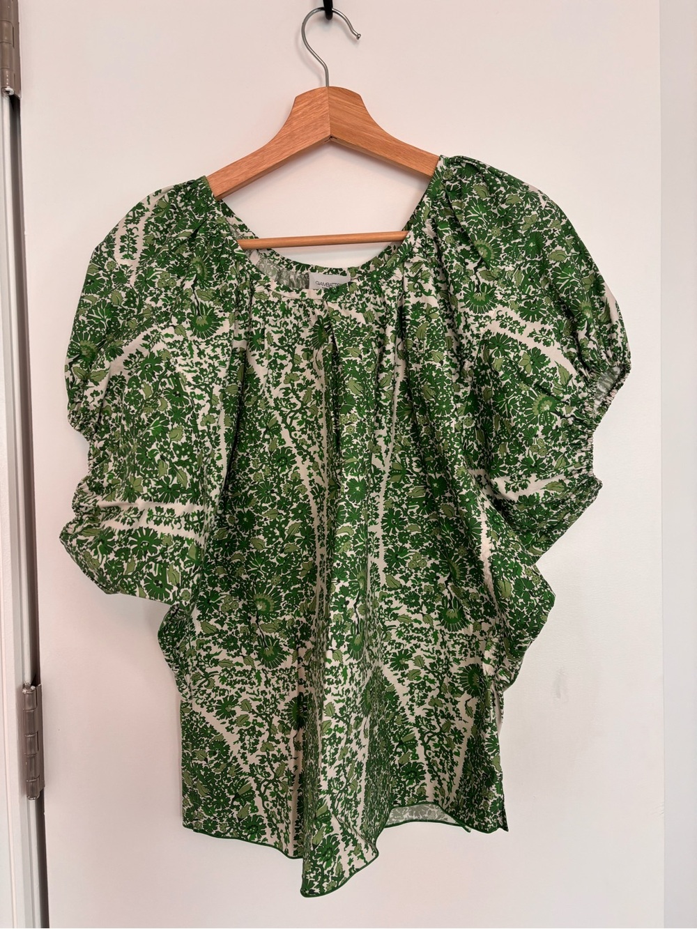 Green Floral Puff-Sleeve Blouse